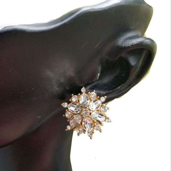 MONET VINTAGE 80s GOLDTONED & WHITE GLASS RHINESTONE SET STATEMENT EARRINGS - Picture 1 of 6